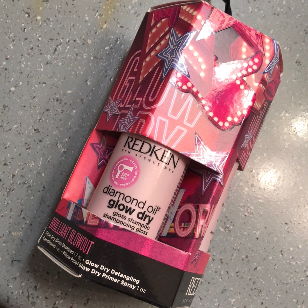 ❤️ Redken Brilliant Blowout Set